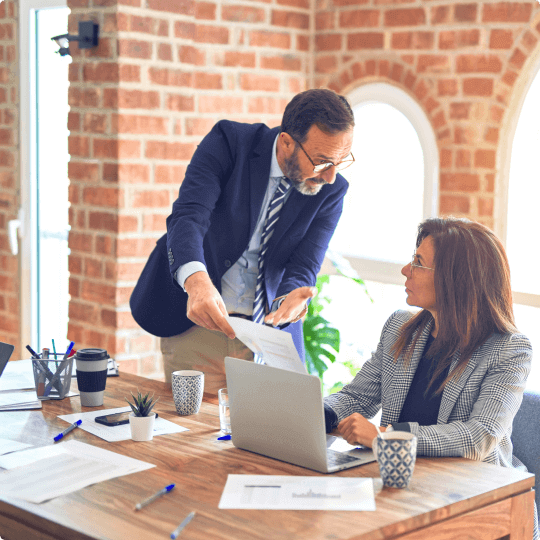 Jasný Bitnex tým odborníků na kryptoinvestice